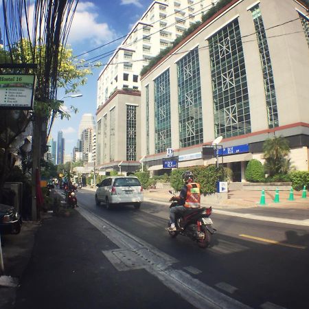 Lazy Blue House Hotell Bangkok Exteriör bild