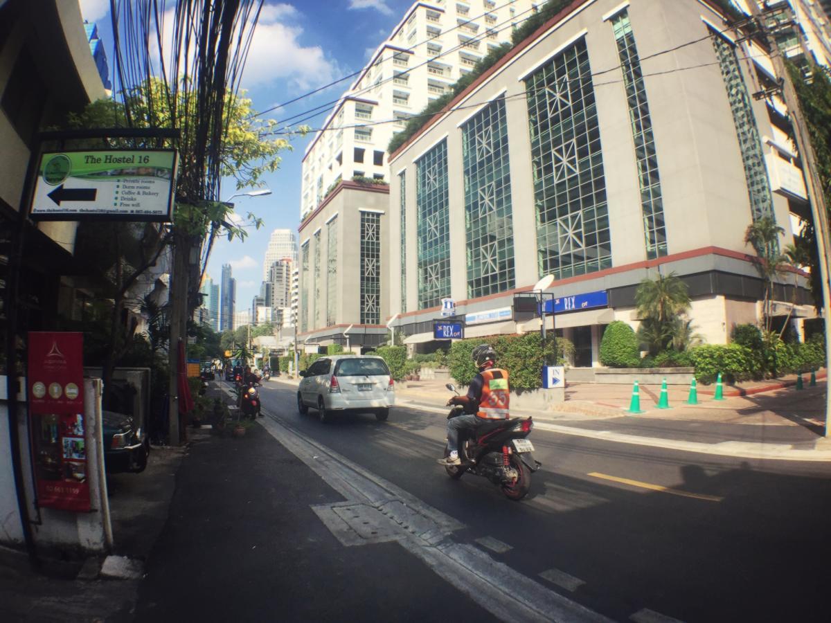 Lazy Blue House Hotell Bangkok Exteriör bild